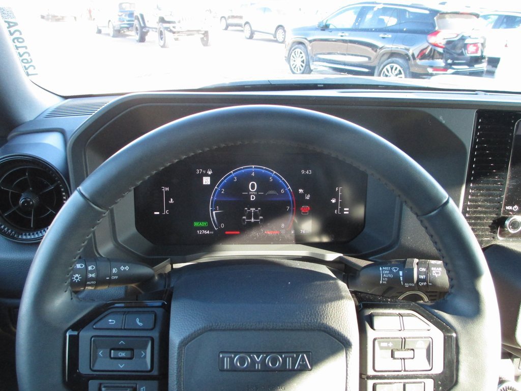 Used 2025 Toyota Land Cruiser image 24