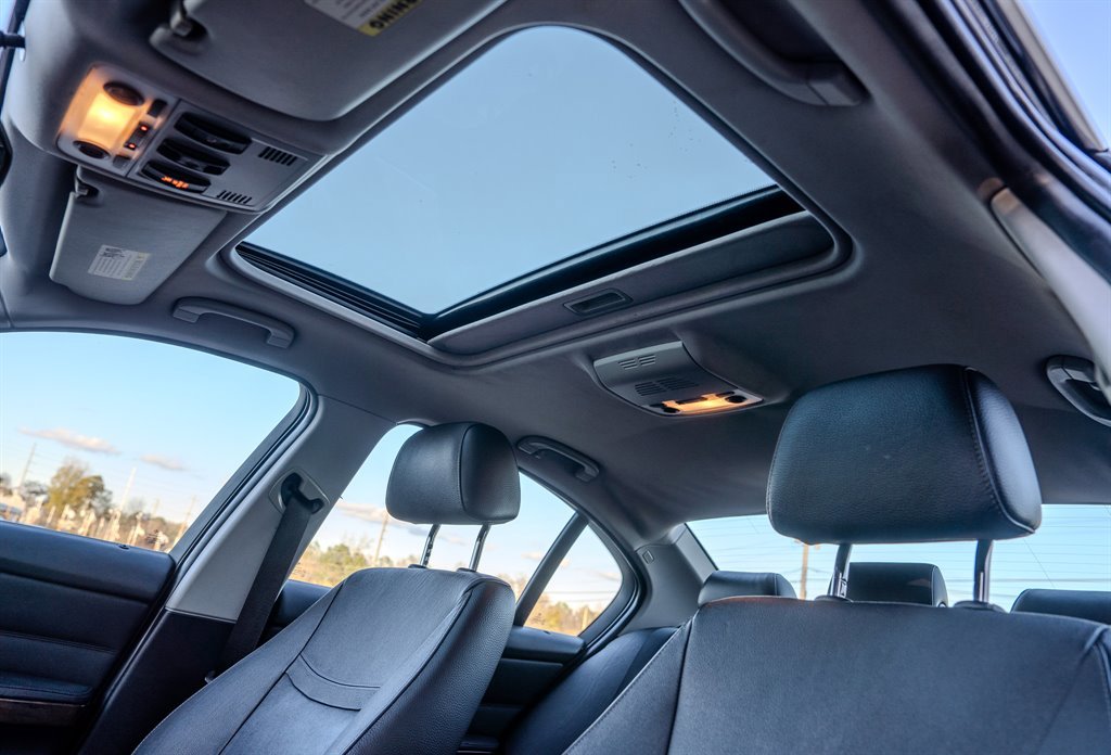 Used 2011 BMW 335i Sedan image 26