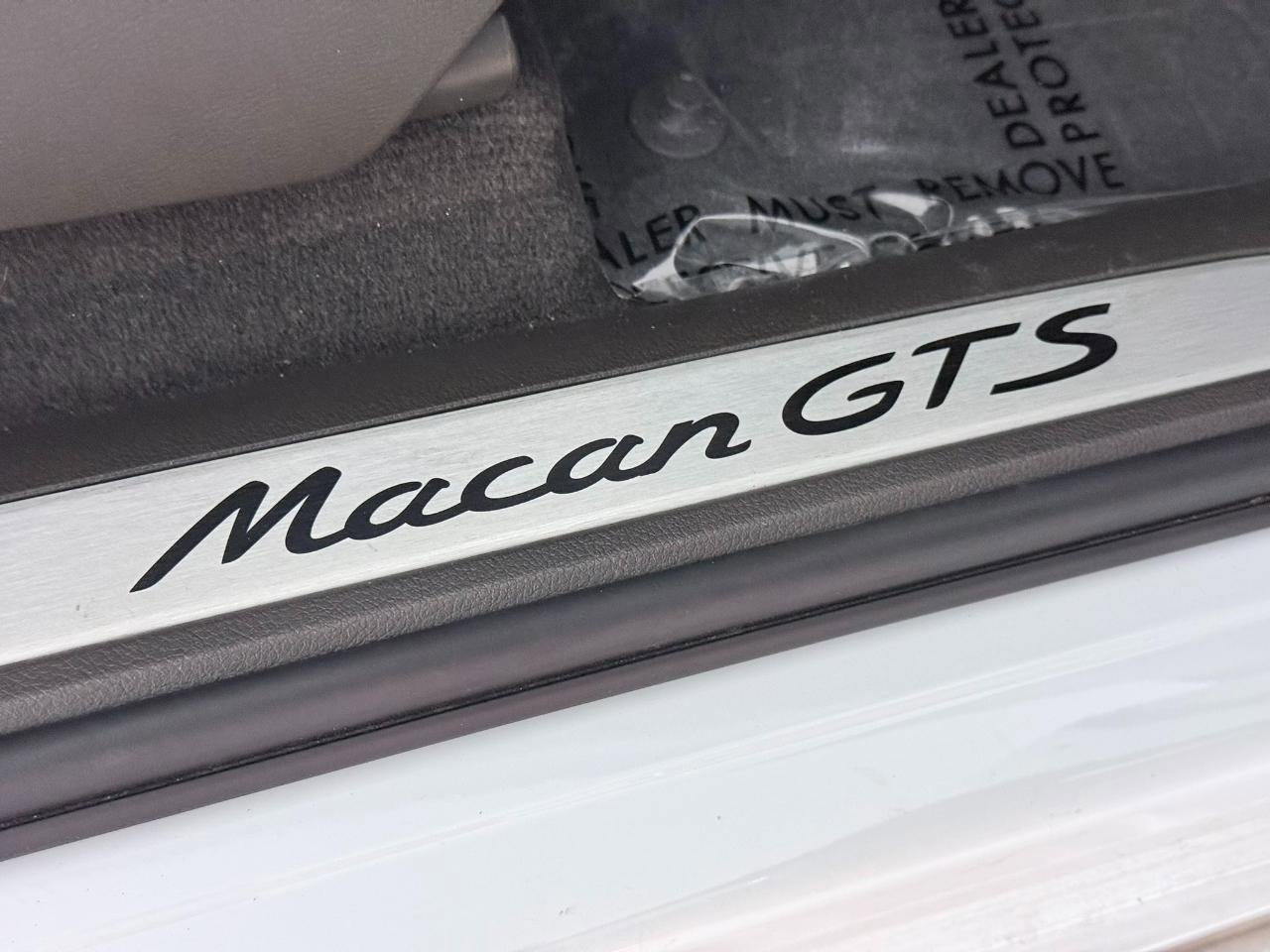 Used 2018 Porsche Macan GTS w/ Premium Package Plus image 19