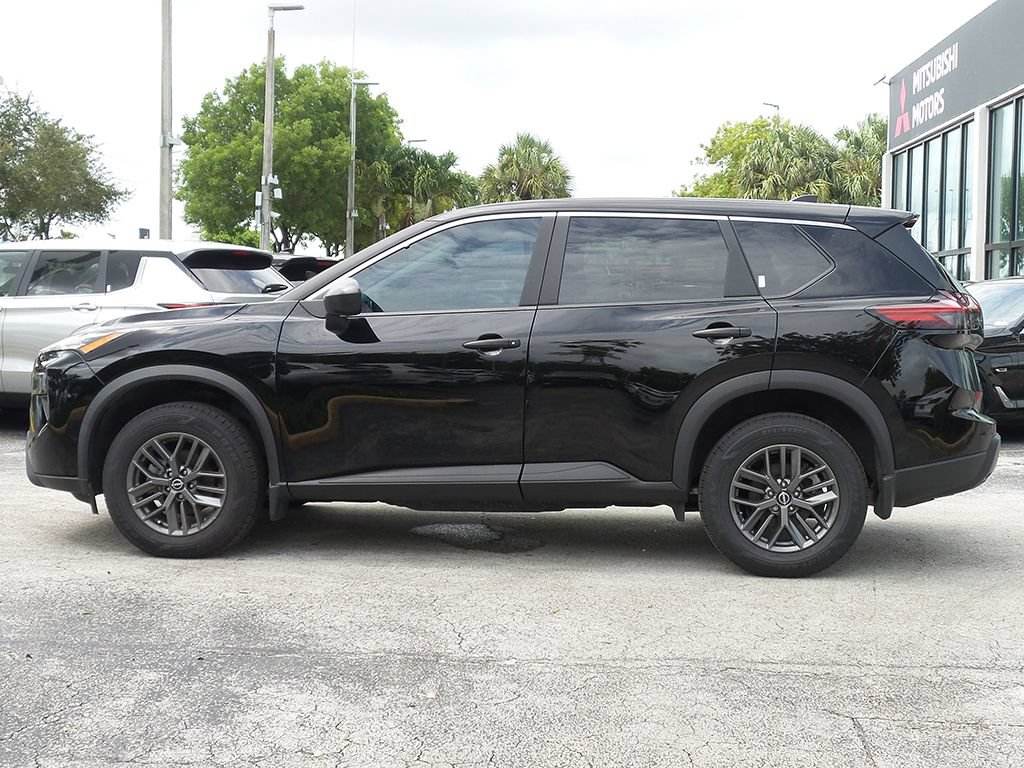 Used 2024 Nissan Rogue S FWD image 14