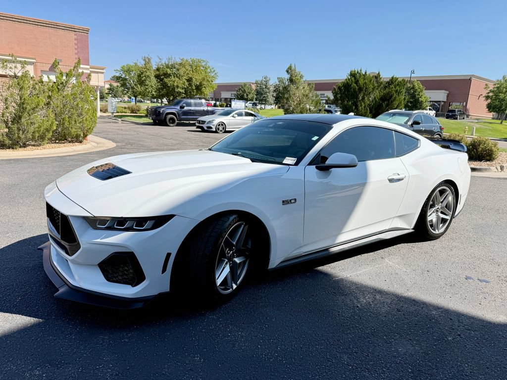 Used 2024 Ford Mustang GT RWD image 4
