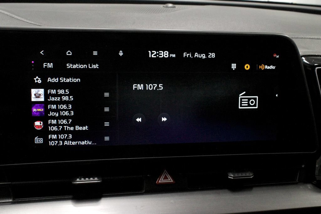 Used 2024 Kia Sportage EX AWD/4WD image 4