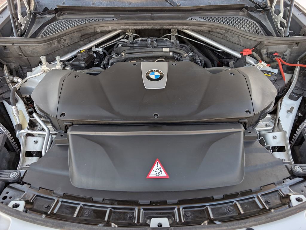 Used 2018 BMW X5 xDrive50i w/ Executive Package image 30