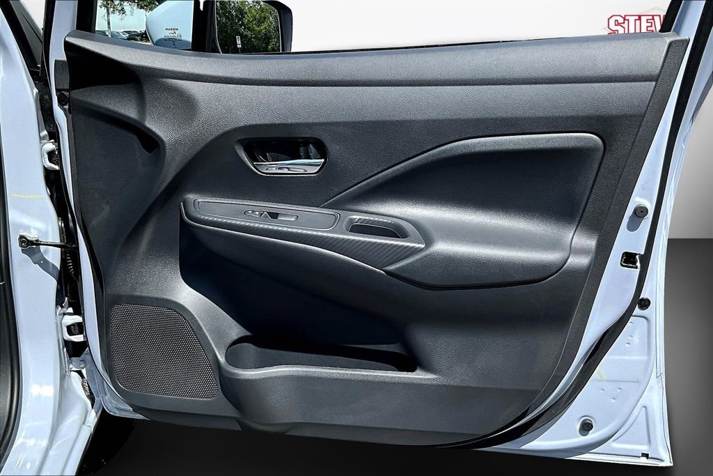 New 2025 Nissan Versa SV w/ Trunk Package FWD image 29