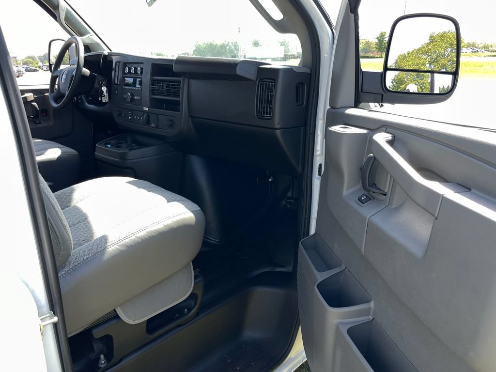 New 2025 GMC Savana 3500 w/ Power Convenience Package RWD image 21