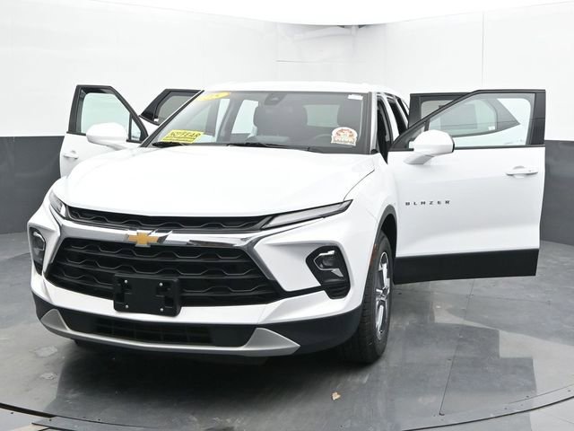 Used 2025 Chevrolet Blazer LT image 50