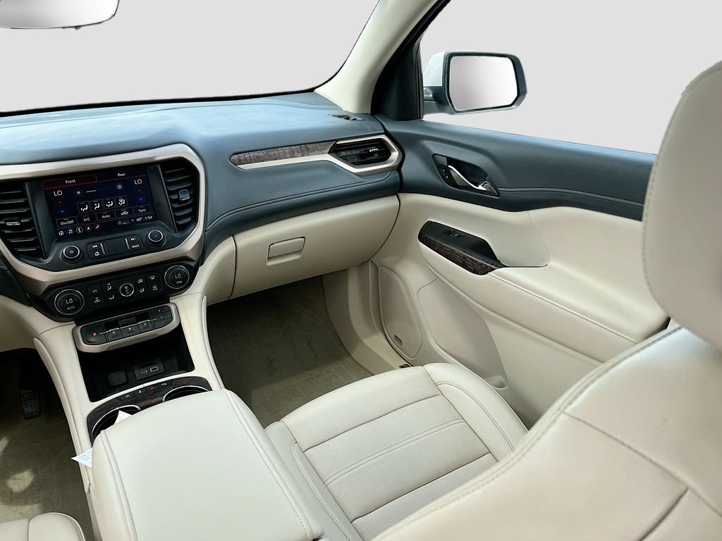 Used 2023 GMC Acadia Denali w/ Denali Technology Package AWD/4WD image 25