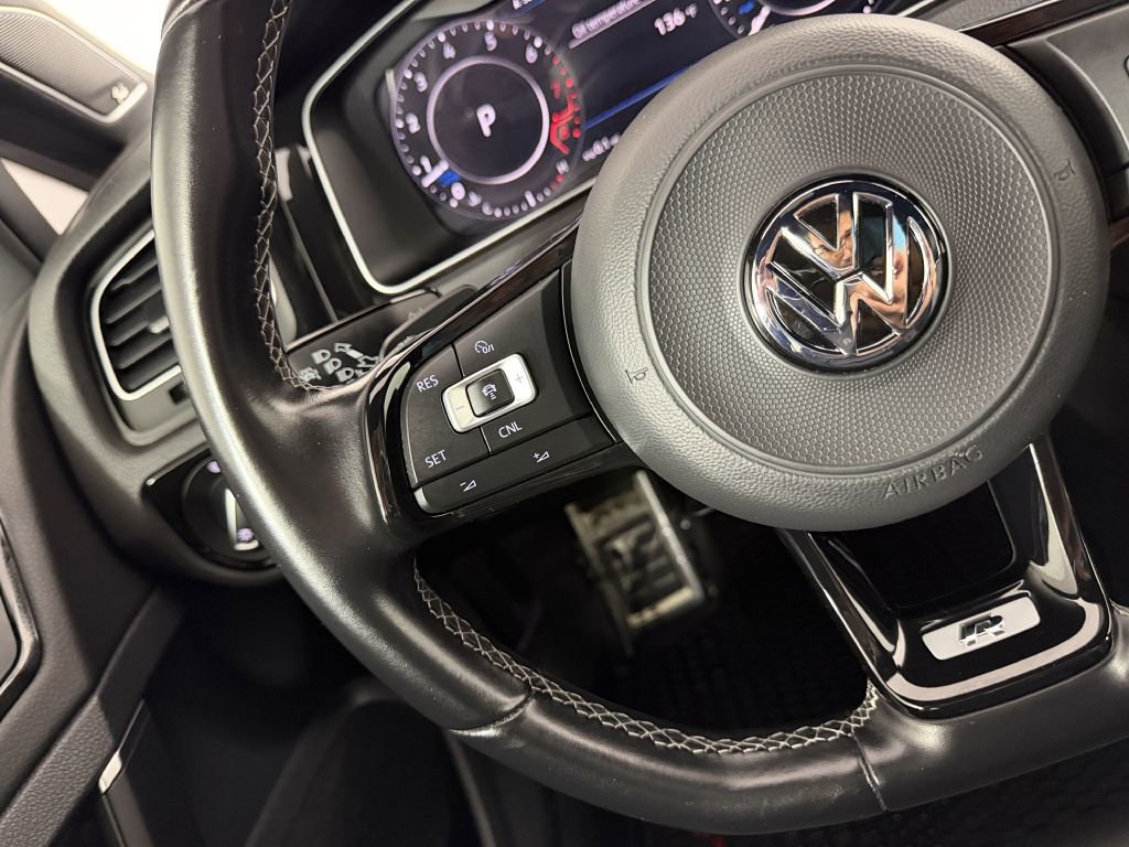 Used 2018 Volkswagen Golf 4-Door AWD/4WD image 25