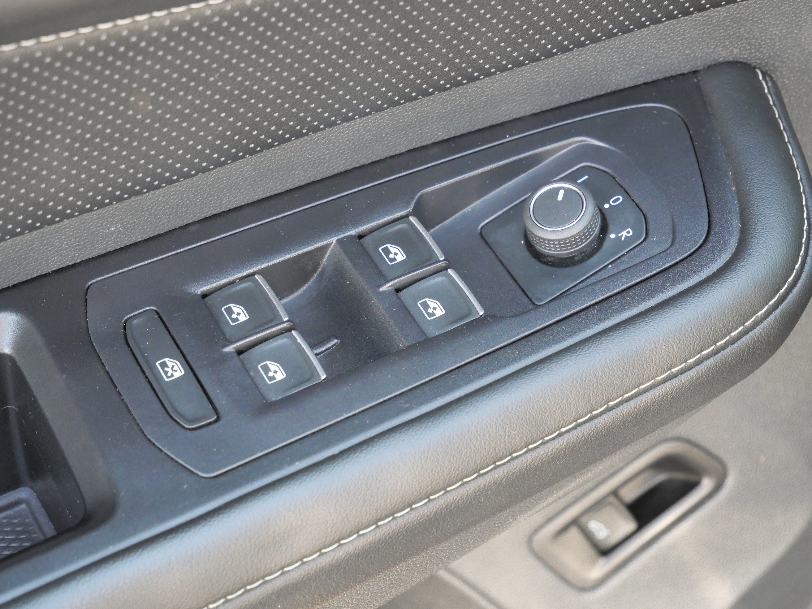 Certified 2024 Volkswagen Atlas SE AWD/4WD image 19