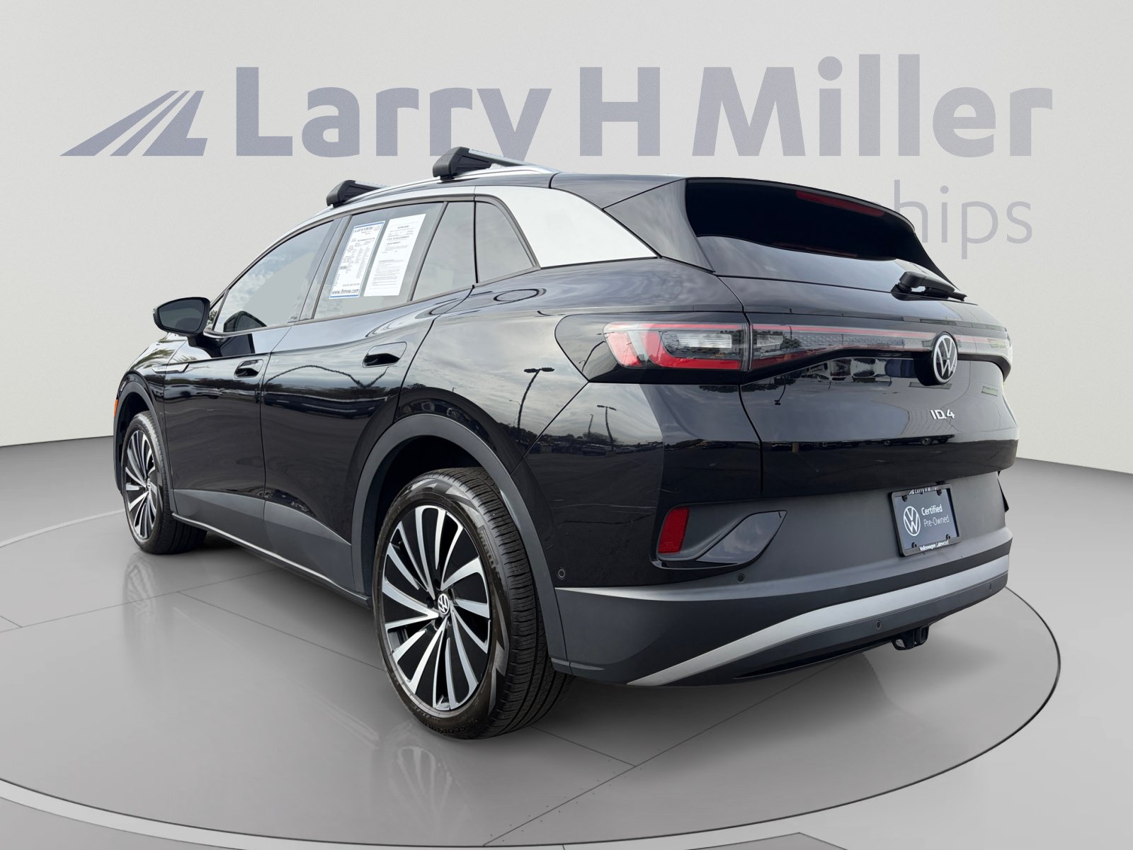 Used 2023 Volkswagen ID.4 Pro S Plus AWD/4WD image 3