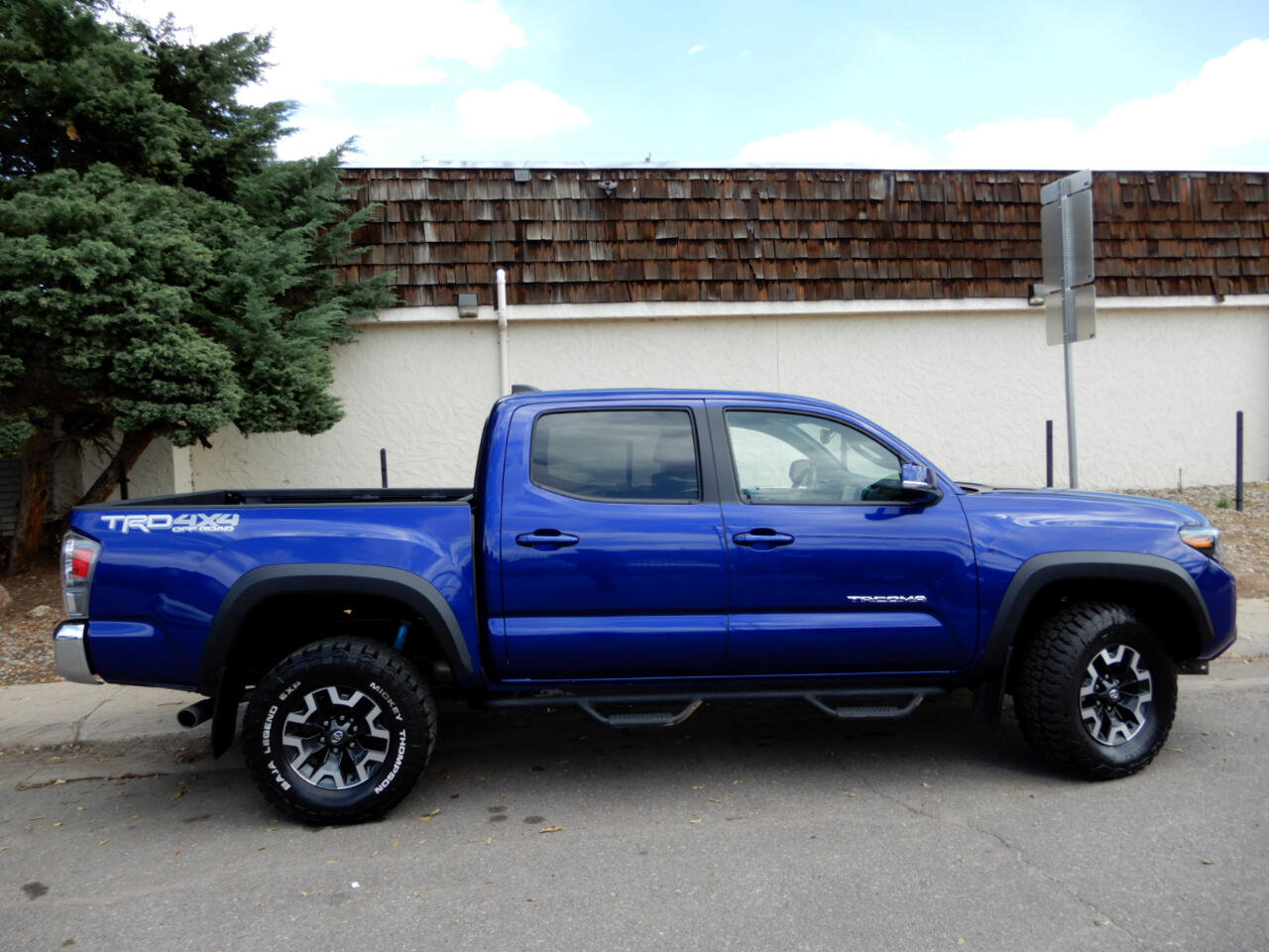 Used 2022 Toyota Tacoma TRD Off-Road image 4