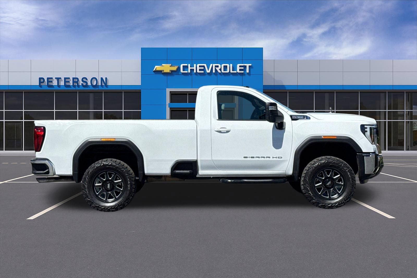 Used 2024 GMC Sierra 3500 SLE w/ SLE Convenience Package AWD/4WD image 3