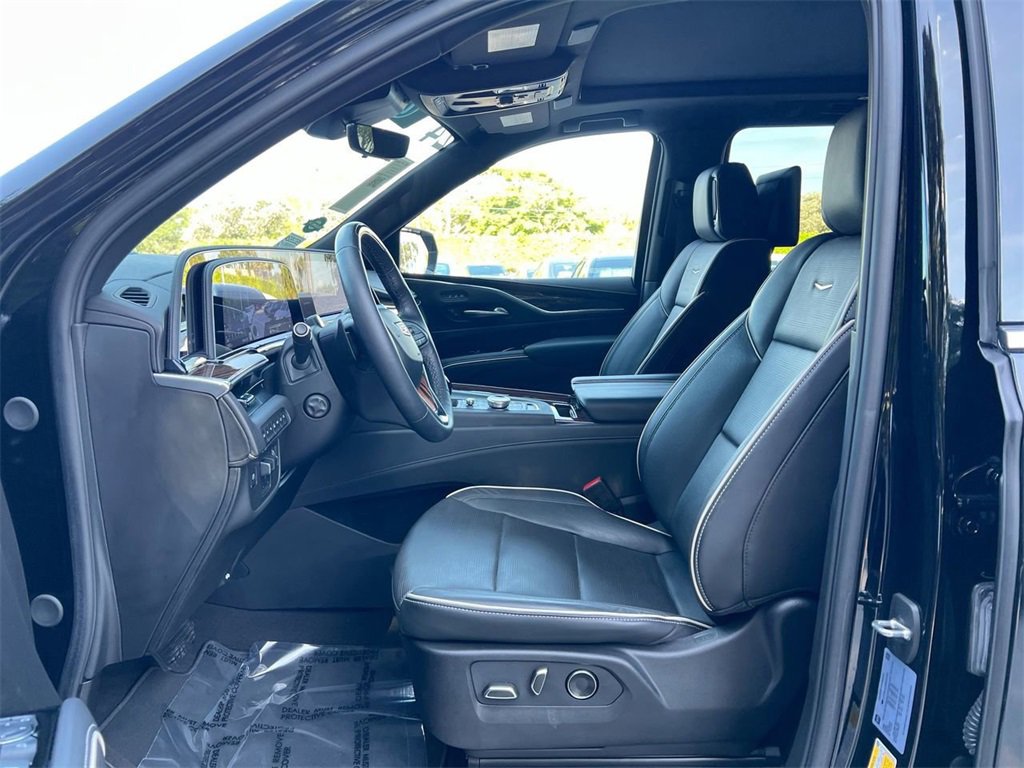 Used 2024 Cadillac Escalade ESV Premium Luxury w/ Performance Package image 12