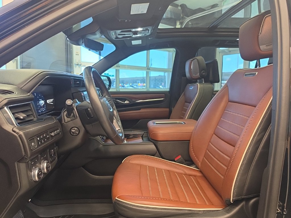 Used 2023 GMC Yukon XL Denali Ultimate AWD/4WD image 40