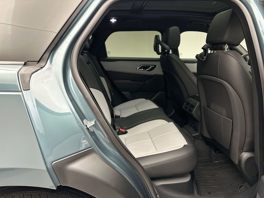 New 2026 Land Rover Range Rover Velar Dynamic SE image 6