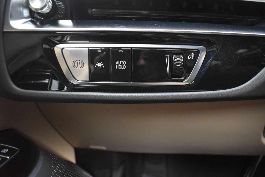 New 2026 Cadillac Lyriq Signature Sport w/ Nappa Leather Package AWD/4WD image 18