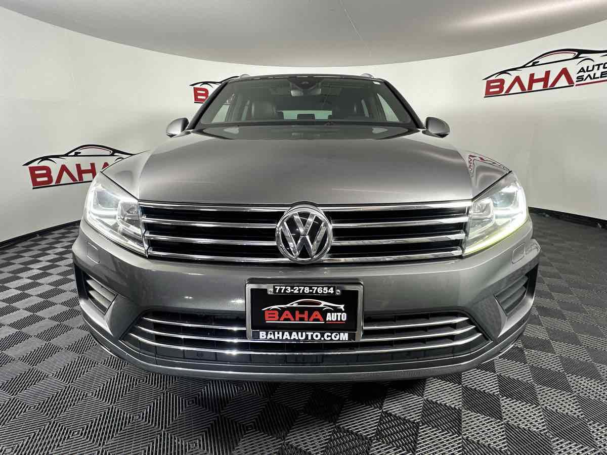 Used 2017 Volkswagen Touareg Wolfsburg Edition image 14
