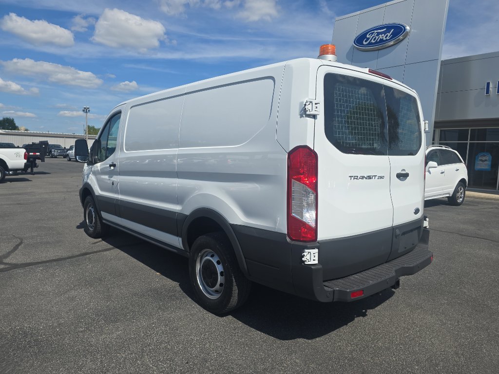 Used 2016 Ford Transit 250 Base image 8