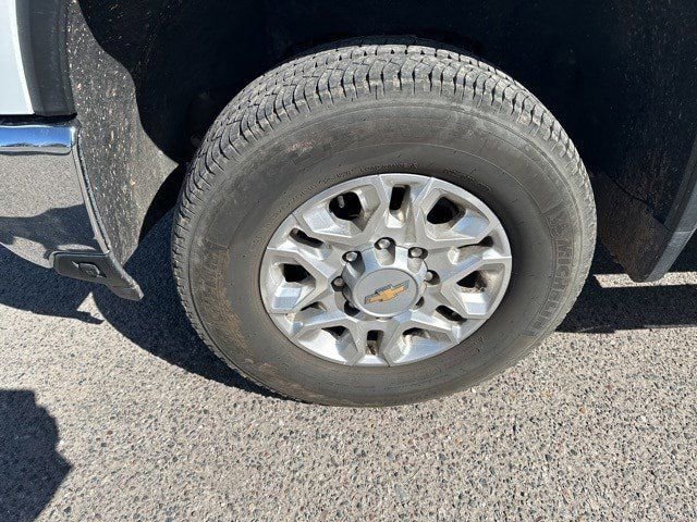 Used 2024 Chevrolet Silverado 2500 LTZ w/ LTZ Premium Package image 6