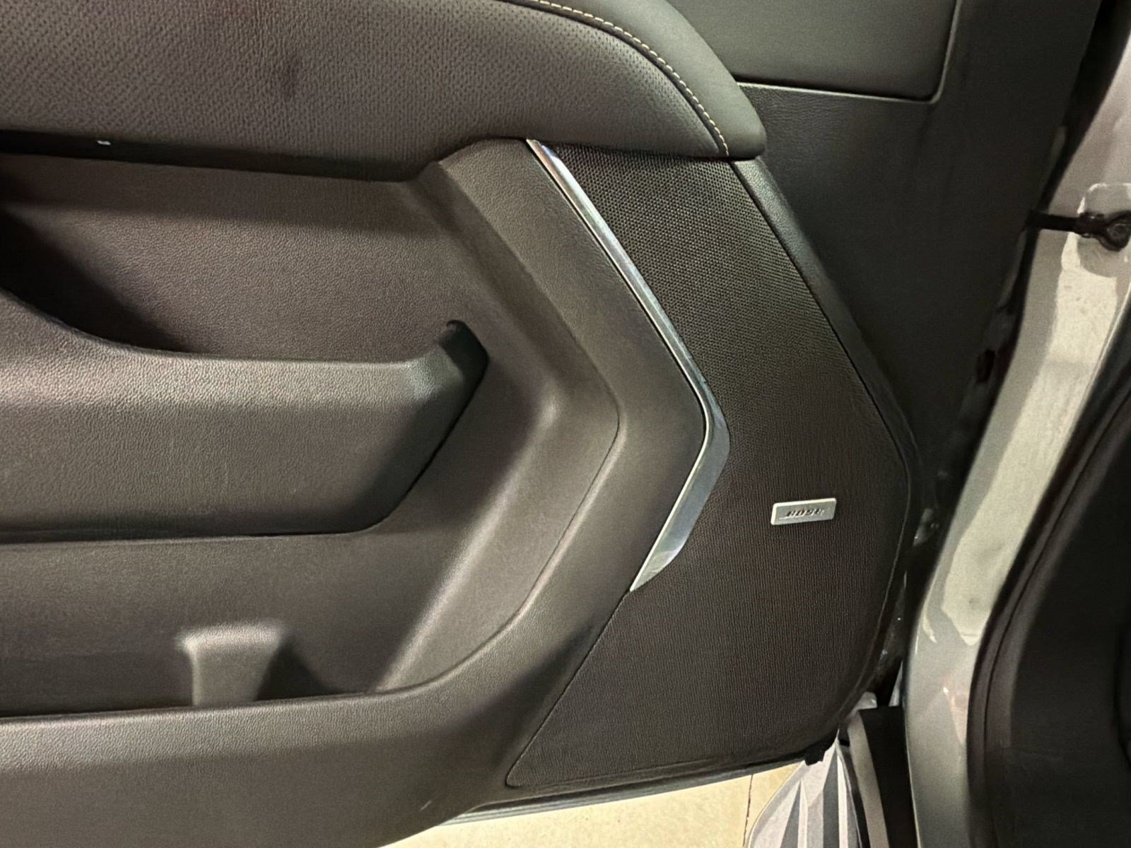 Used 2024 Chevrolet Tahoe Premier RWD image 25