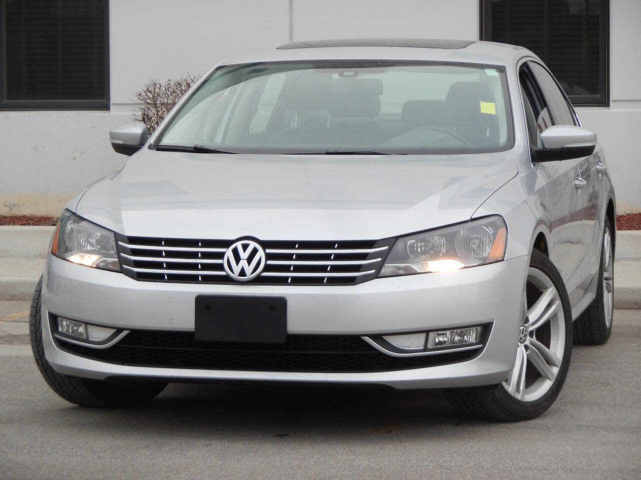 Used 2013 Volkswagen Passat 3.6 SE image 4