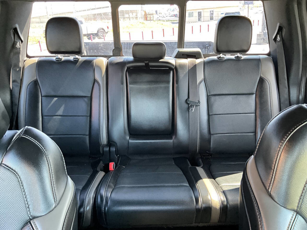 Used 2018 Ford F150 Raptor w/ Equipment Group 802A Luxury image 10