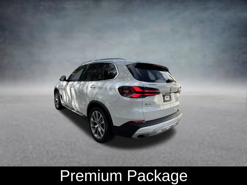 Used 2025 BMW X5 xDrive50e AWD/4WD image 5