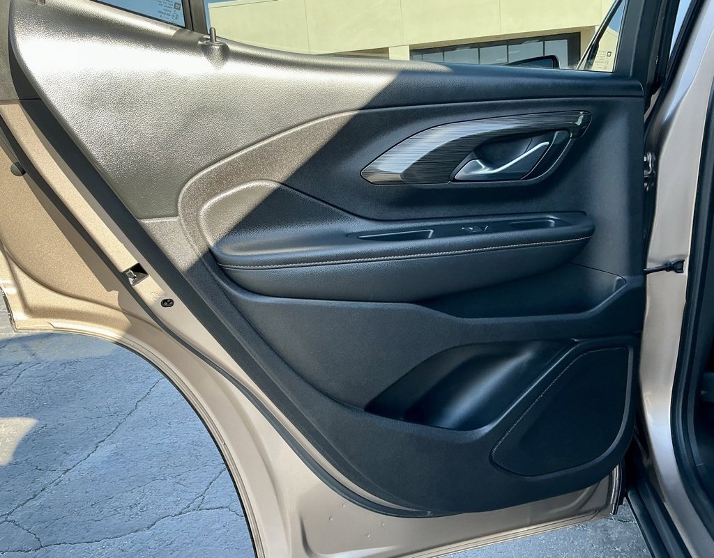 Used 2018 GMC Terrain SLT image 30