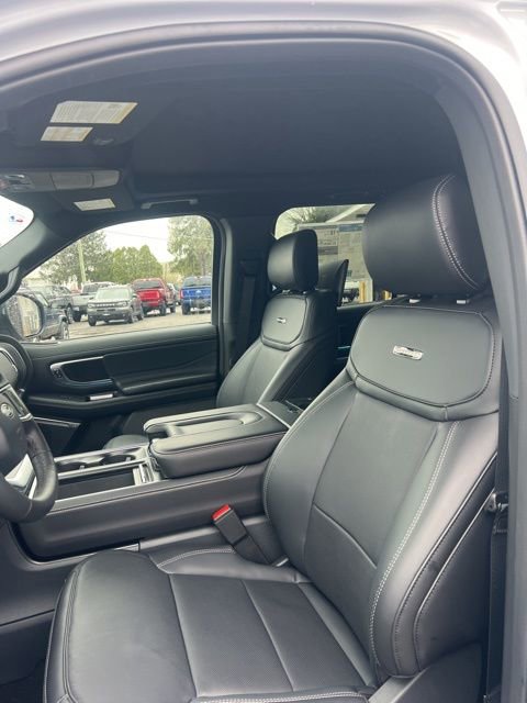 Used 2026 Ford Expedition Max Platinum AWD/4WD image 32