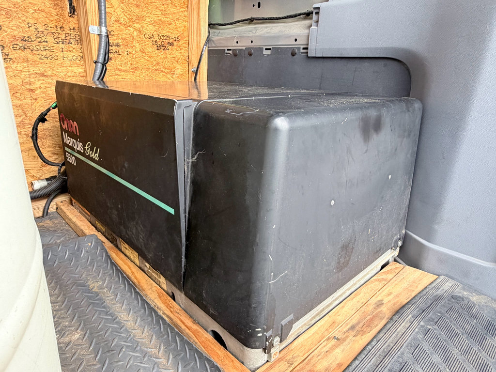 Used 2018 Ford Transit 350 XLT image 11