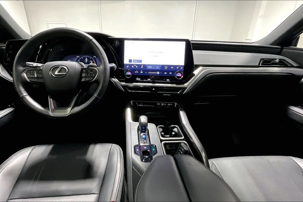 Used 2025 Lexus TX 350 FWD w/ Technology Package image 18