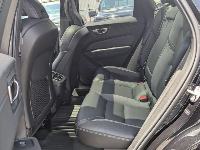 Used 2024 Volvo XC60 B5 Ultimate w/ Protection Package Premier AWD/4WD image 25