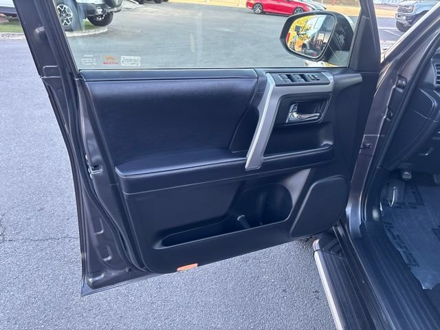 Used 2019 Toyota 4Runner SR5 AWD/4WD image 14
