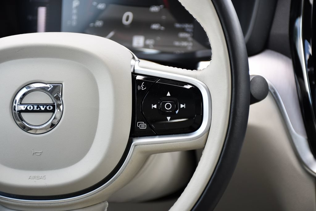 Used 2019 Volvo S60 T5 Momentum w/ Premium Package FWD image 28