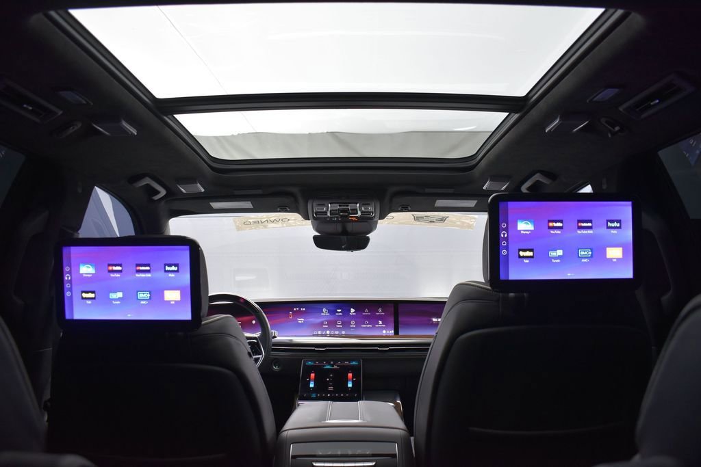 Used 2025 Cadillac Escalade Sport Platinum AWD/4WD image 32