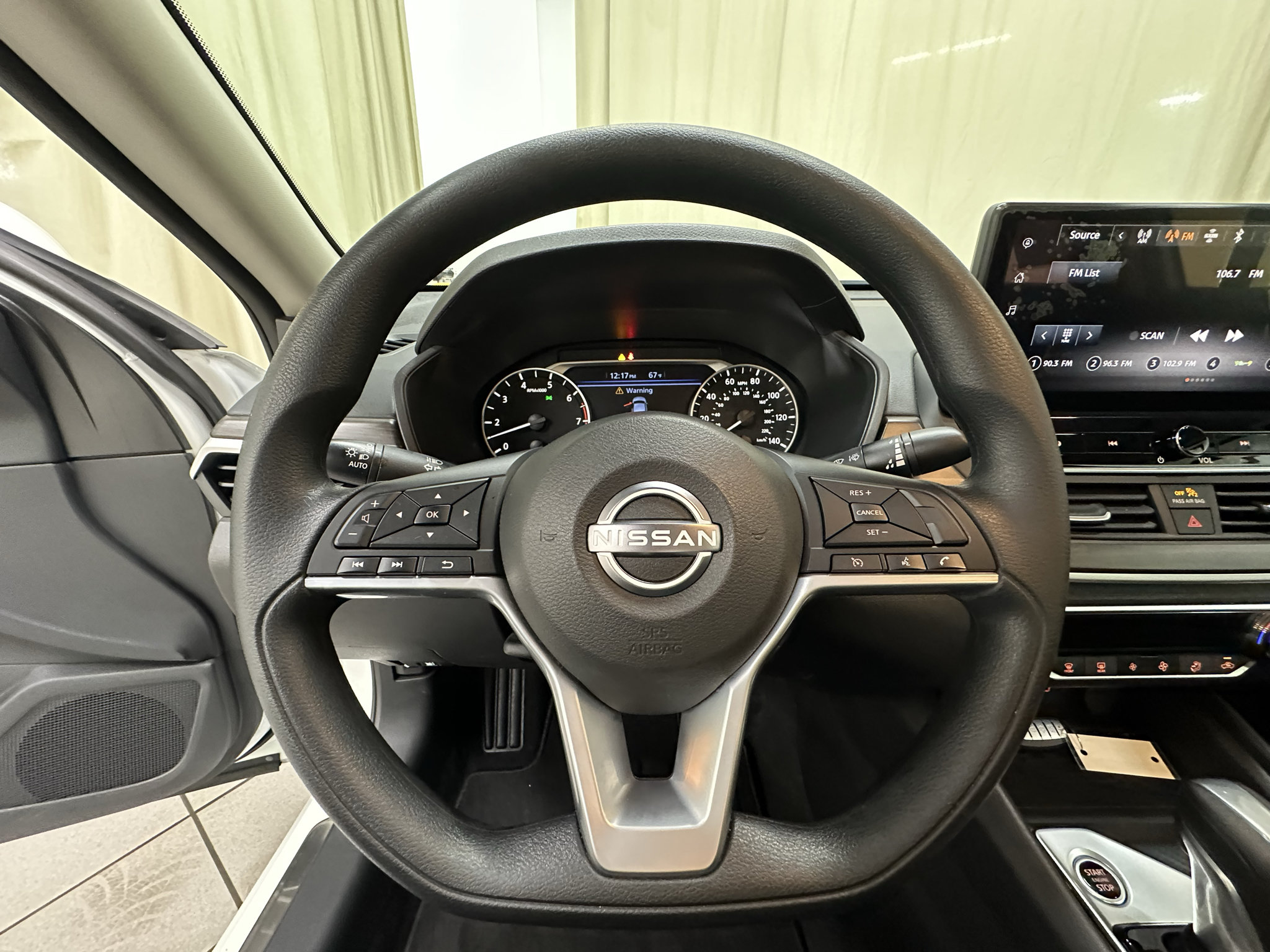 Used 2025 Nissan Altima 2.5 SV w/ SV Special Edition Package AWD/4WD image 24