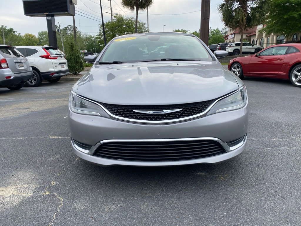 Used 2017 Chrysler 200 Limited Platinum FWD image 2