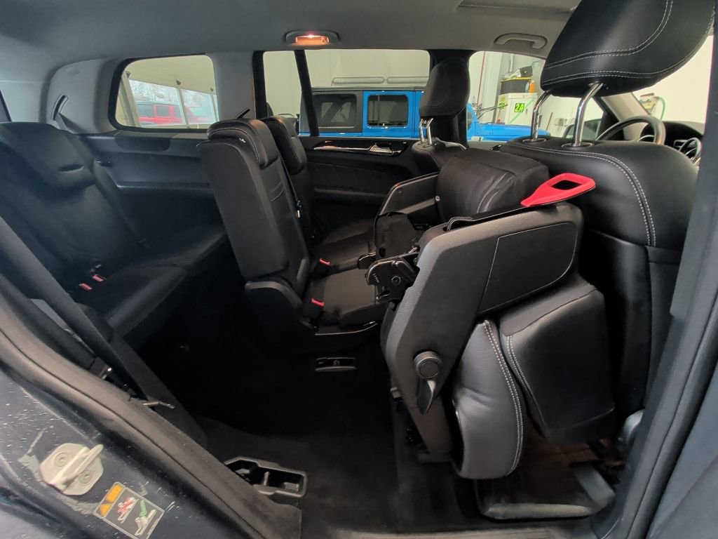 Used 2016 Mercedes-Benz GL 450 4MATIC image 18