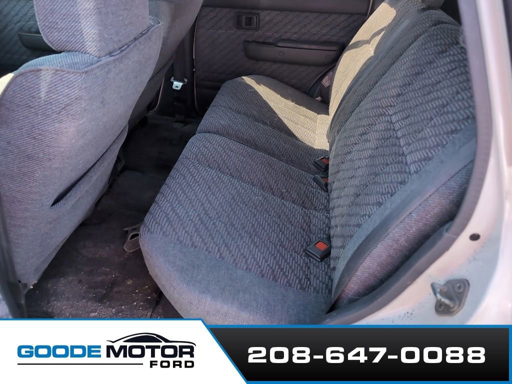 Used 1995 Toyota 4Runner SR5 AWD/4WD image 4