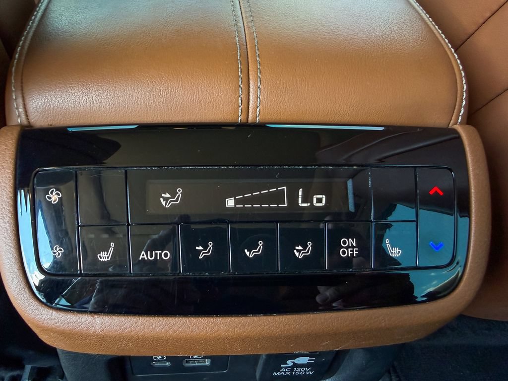 Used 2023 INFINITI QX60 Sensory w/ Vision Package AWD/4WD image 27