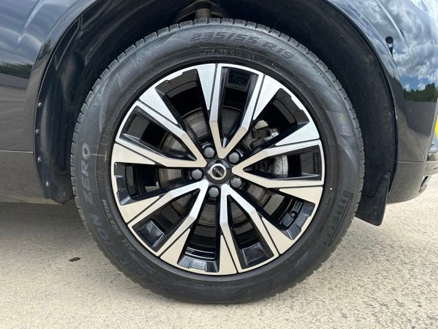Certified 2023 Volvo XC60 B5 Core w/ Climate Package AWD/4WD image 10