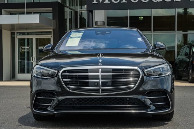 Certified 2022 Mercedes-Benz S 500 4MATIC w/ AMG Line Package image 2