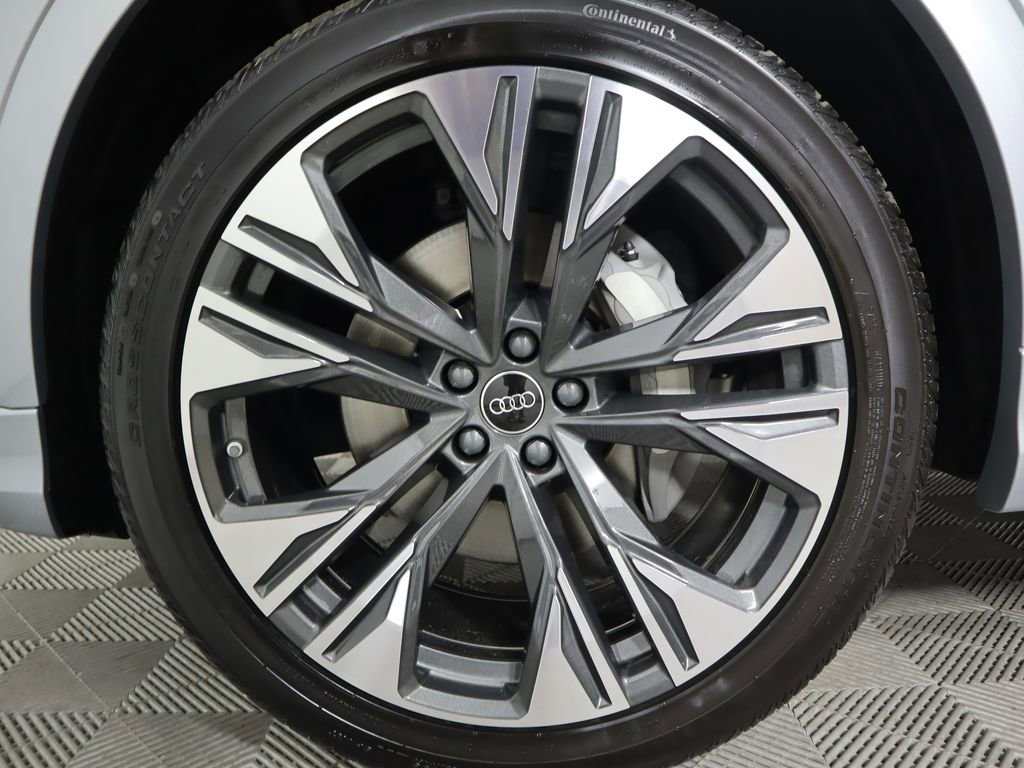 New 2025 Audi Q8 Premium Plus image 31