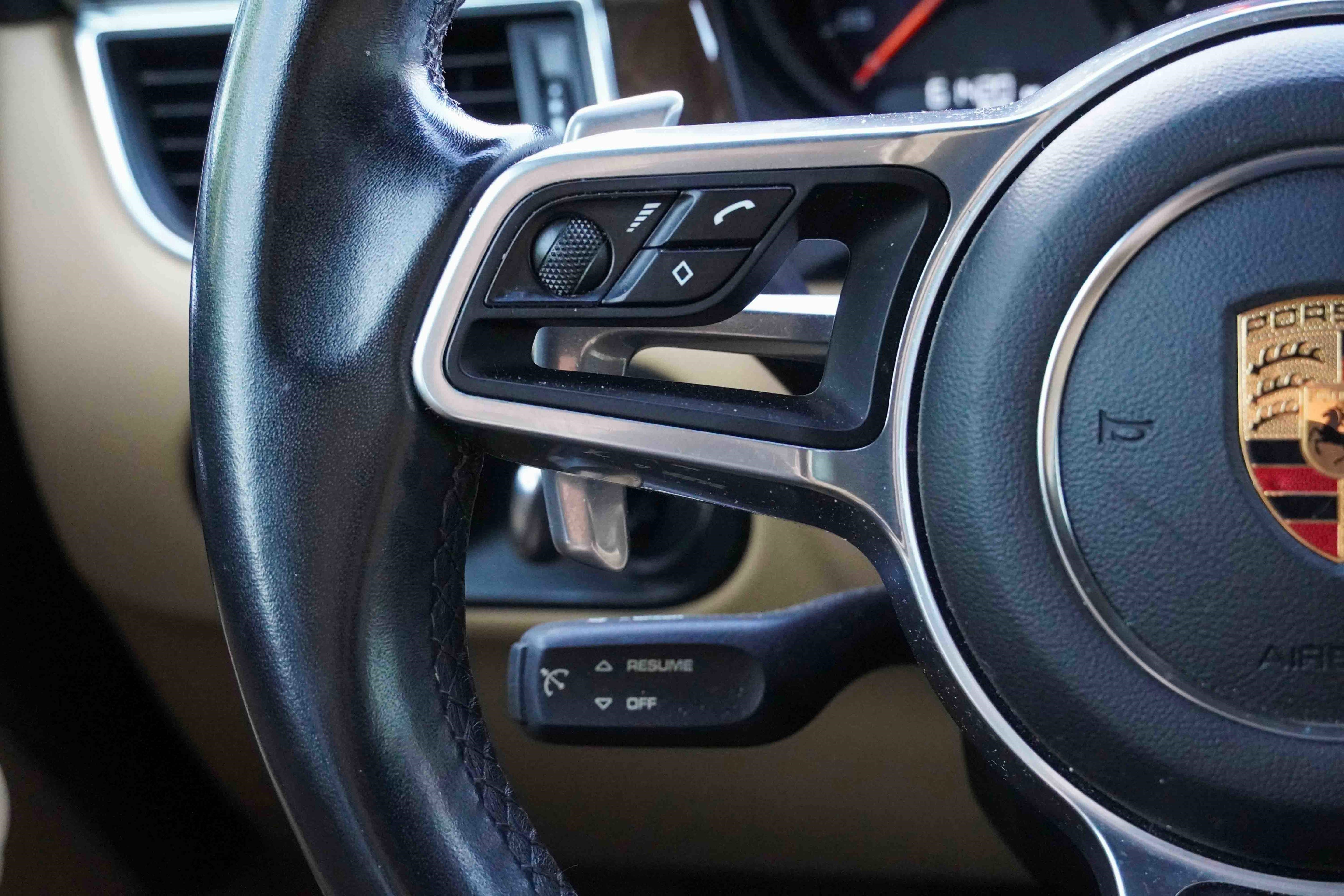 Used 2018 Porsche Macan Sport Edition image 21