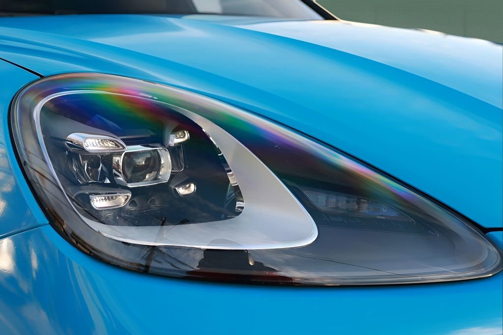 Used 2023 Porsche Cayenne image 37