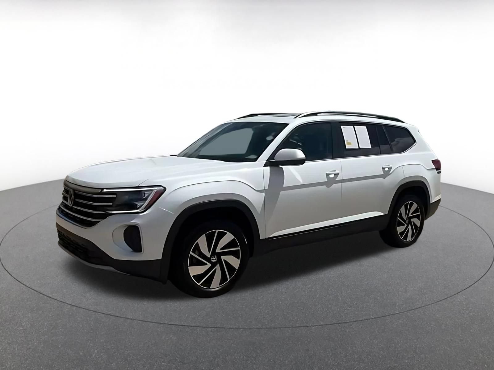 Used 2026 Volkswagen Atlas SE FWD image 6