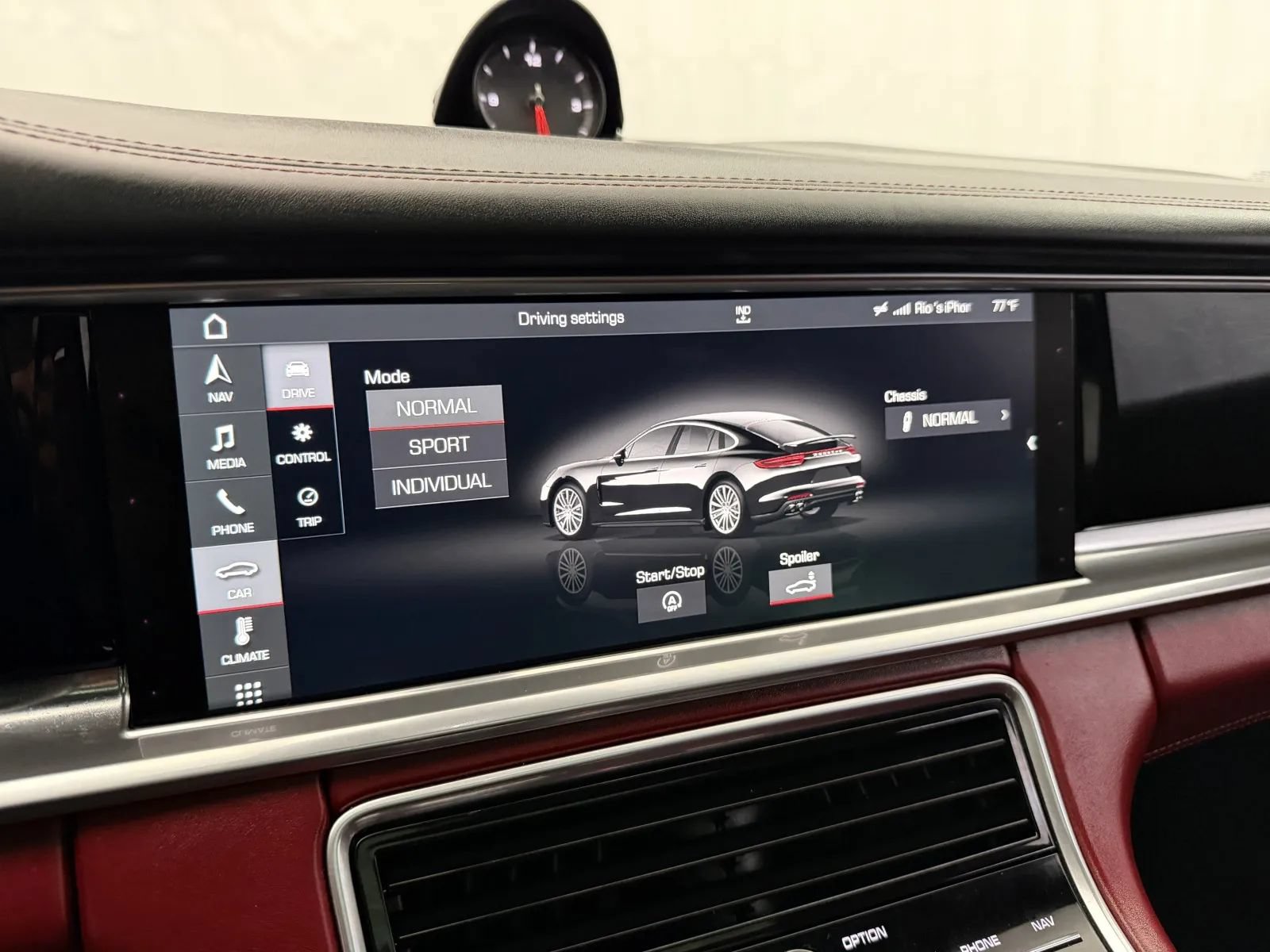 Used 2018 Porsche Panamera RWD image 22