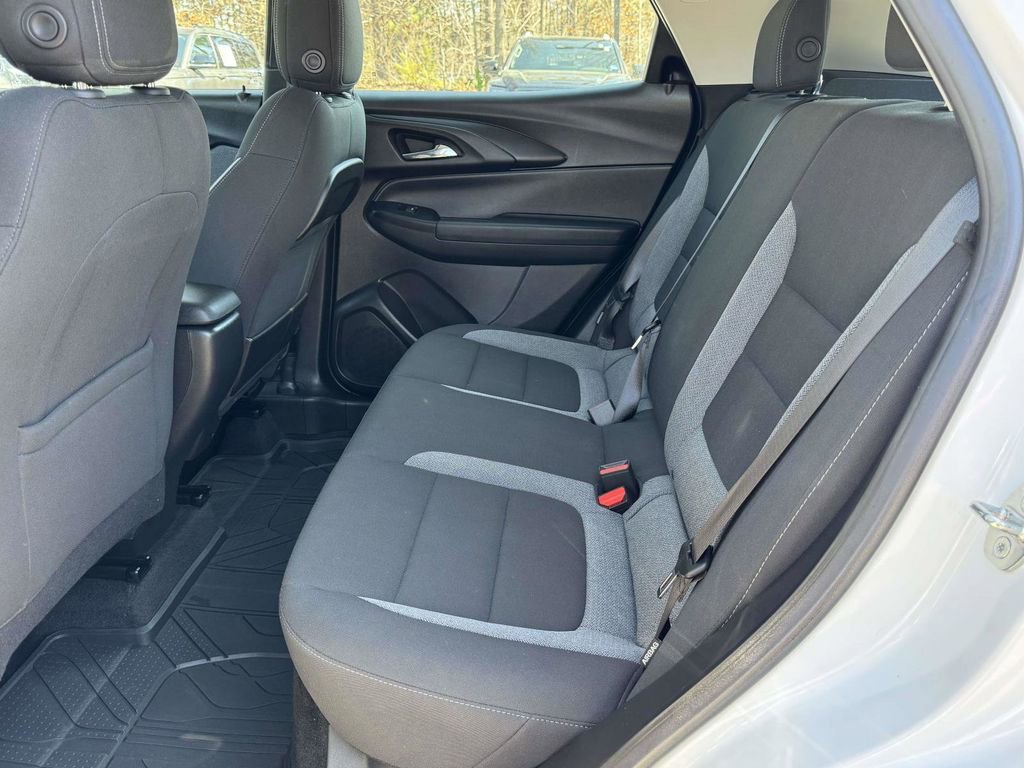 Used 2023 Chevrolet TrailBlazer LS image 17