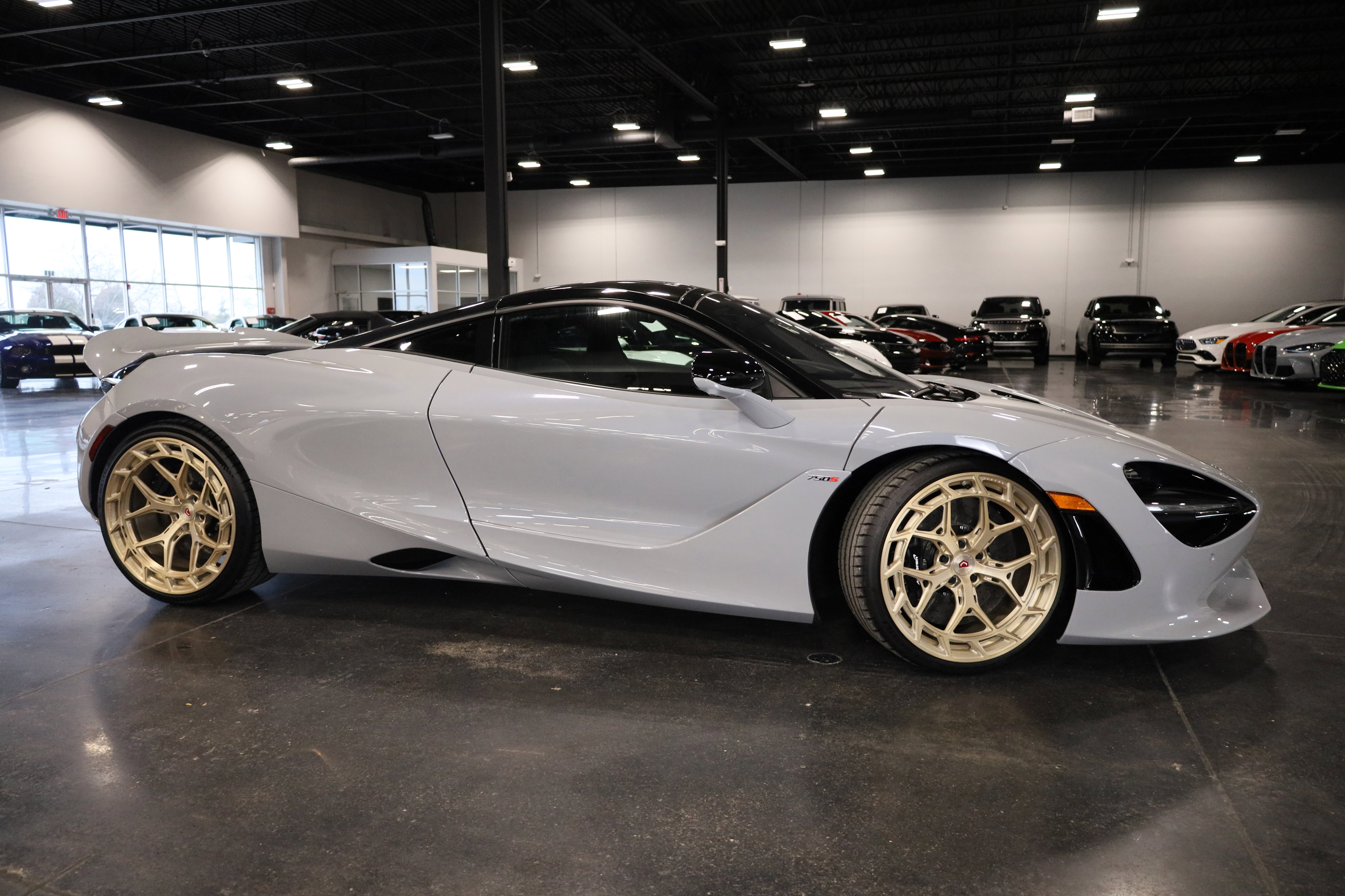 Used 2025 McLaren 750S image 7