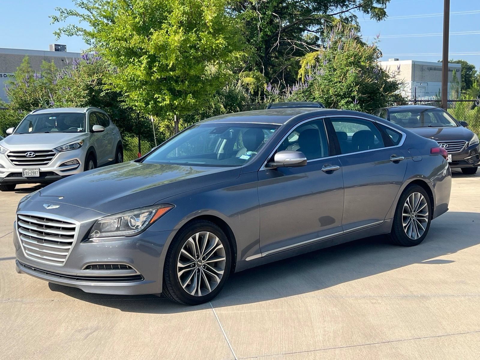 Used 2016 Hyundai Genesis 3.8 RWD image 5